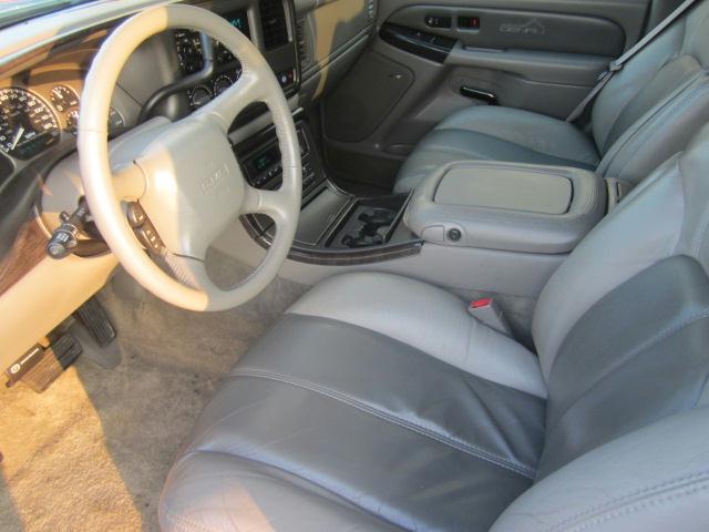 GMC Yukon 2002 photo 5