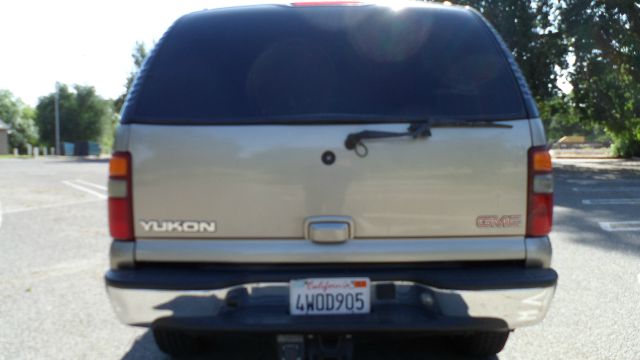 GMC Yukon 2002 photo 4