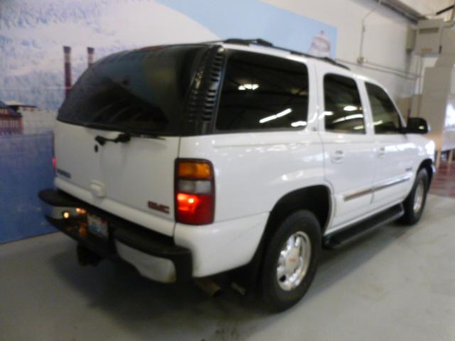 GMC Yukon 2002 photo 2