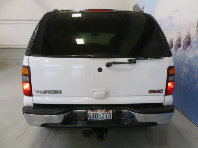 GMC Yukon 2002 photo 3