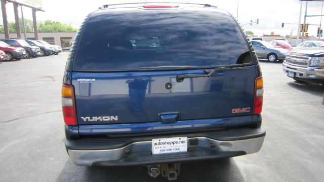 GMC Yukon 2002 photo 4