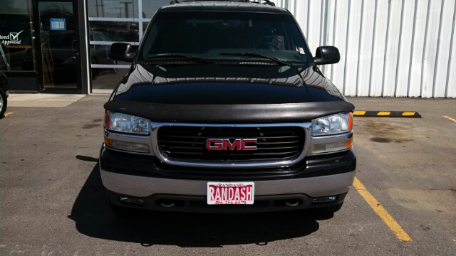 GMC Yukon 2002 photo 2