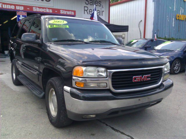 GMC Yukon 2003 photo 3