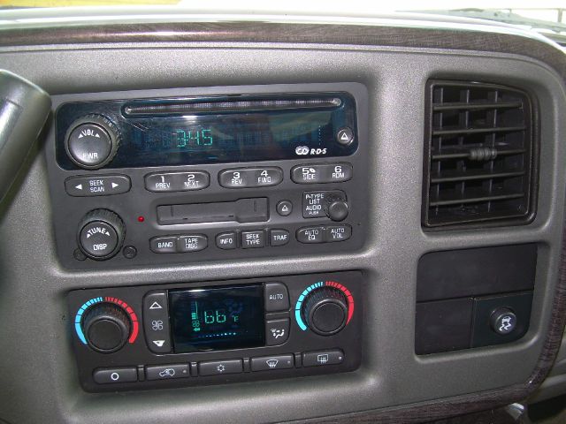 GMC Yukon 2003 photo 10