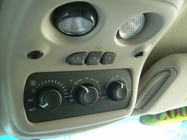 GMC Yukon 2003 photo 8