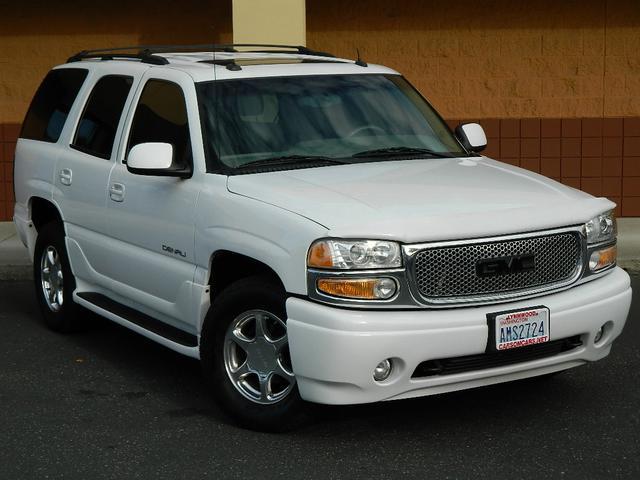 GMC Yukon 2003 photo 2