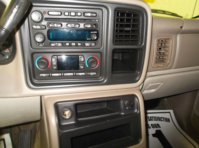 GMC Yukon 2003 photo 10