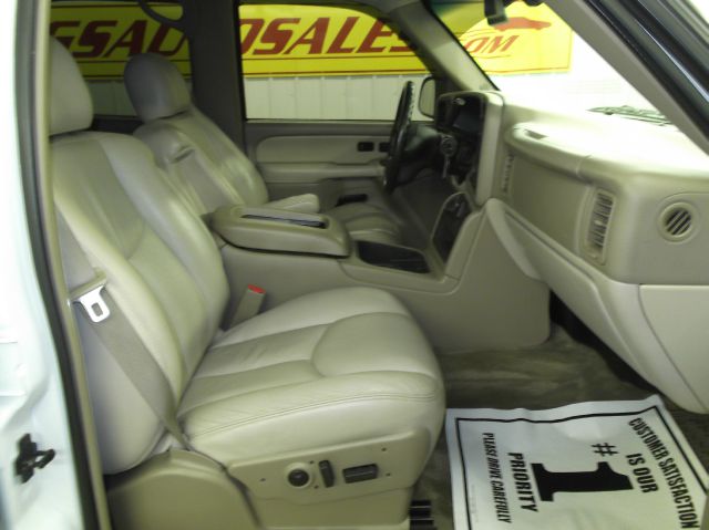 GMC Yukon 2003 photo 8