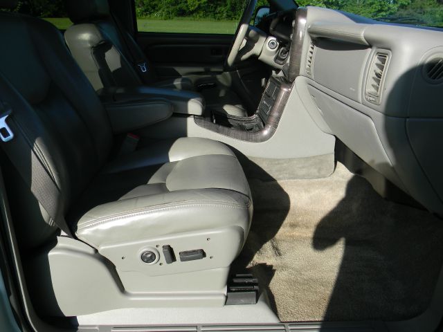 GMC Yukon 2003 photo 11