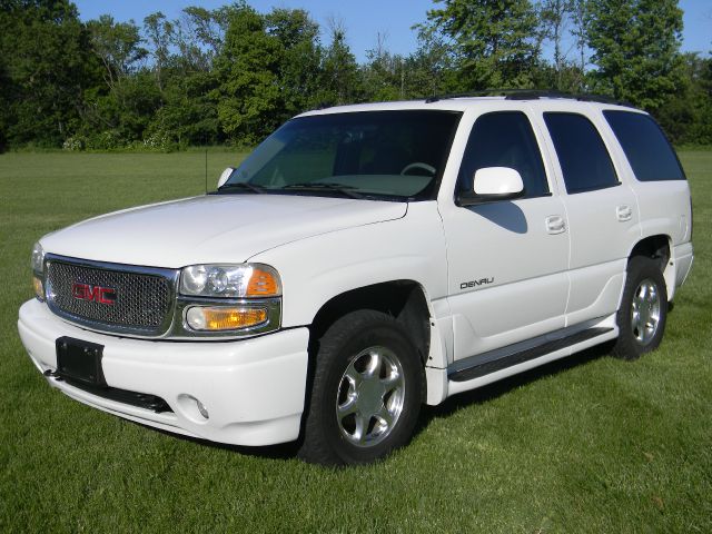 GMC Yukon 2003 photo 23