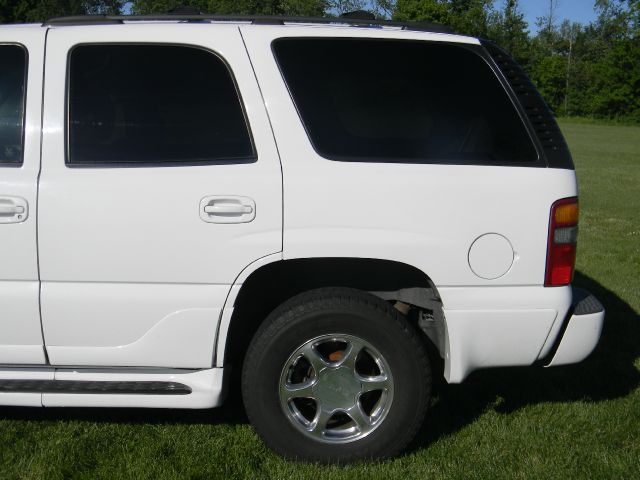 GMC Yukon 2003 photo 26