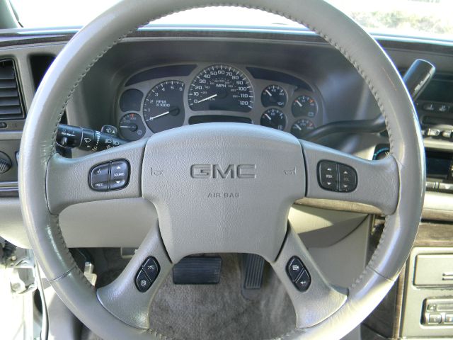 GMC Yukon 2003 photo 31