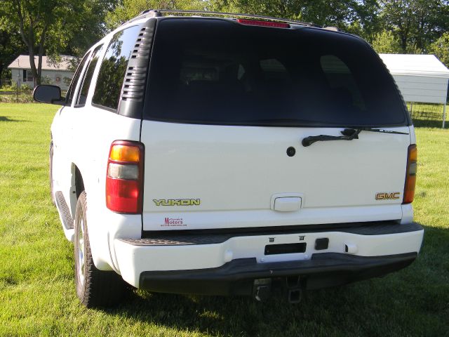 GMC Yukon 2003 photo 5