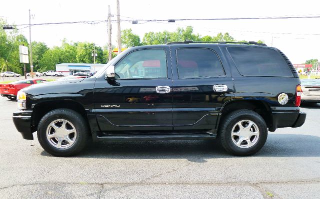 GMC Yukon 2003 photo 13