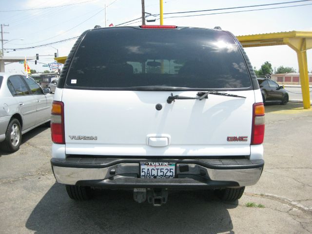 GMC Yukon 2003 photo 1