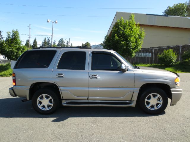 GMC Yukon 2003 photo 10