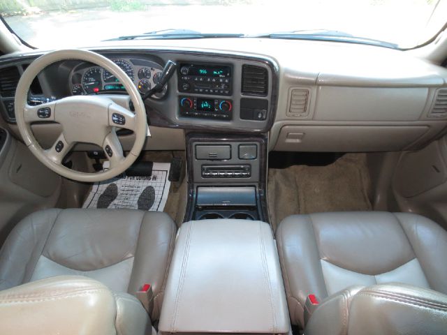 GMC Yukon 2003 photo 20