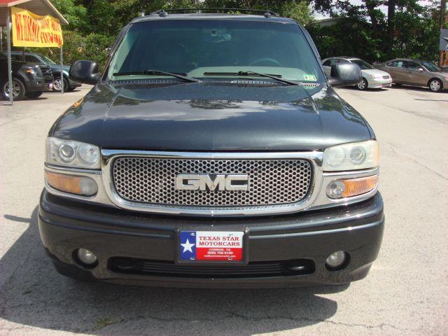 GMC Yukon 2003 photo 1