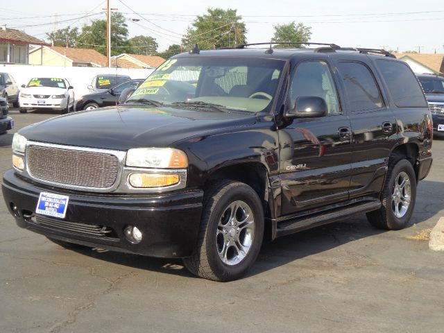 GMC Yukon 2003 photo 1