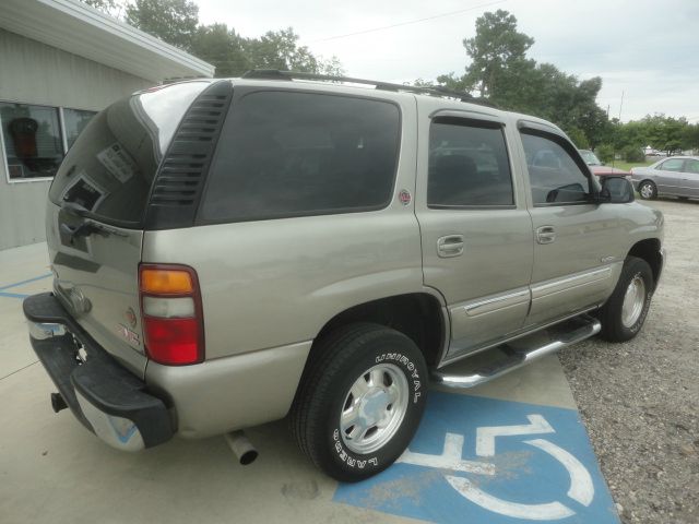 GMC Yukon 2003 photo 1