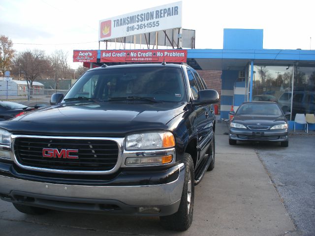 GMC Yukon 2003 photo 1