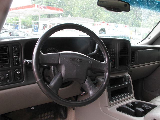 GMC Yukon 2003 photo 4