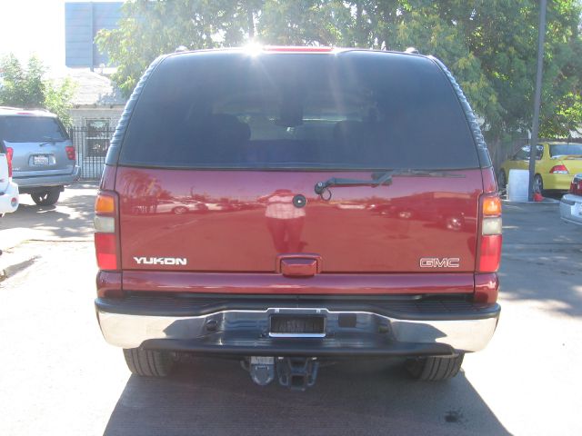 GMC Yukon 2003 photo 1