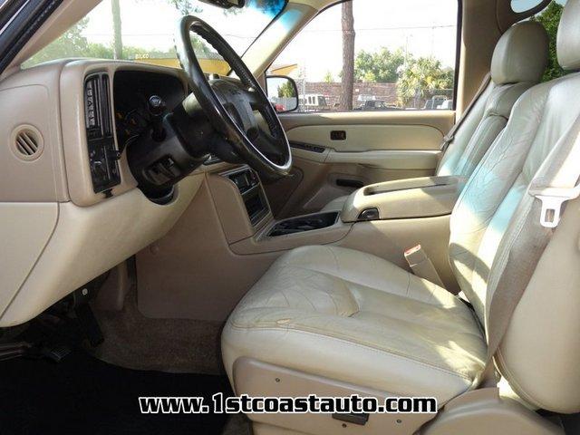 GMC Yukon 2003 photo 2