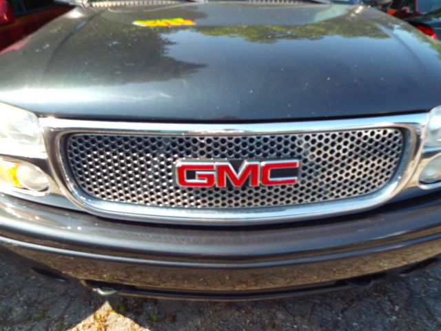 GMC Yukon 2003 photo 3