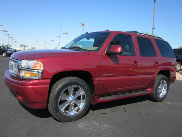 GMC Yukon 2003 photo 3