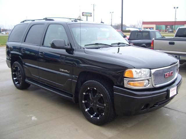 GMC Yukon 2003 photo 1