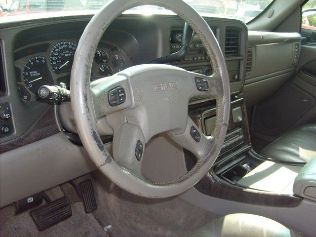 GMC Yukon 2003 photo 5