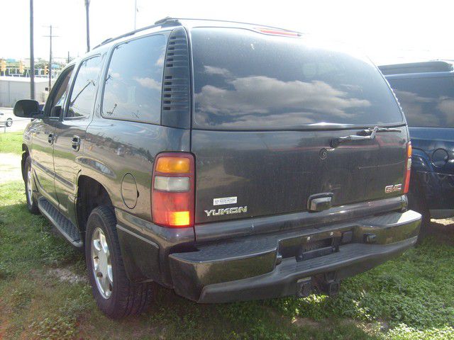 GMC Yukon 2003 photo 6