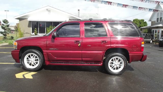 GMC Yukon 2003 photo 3