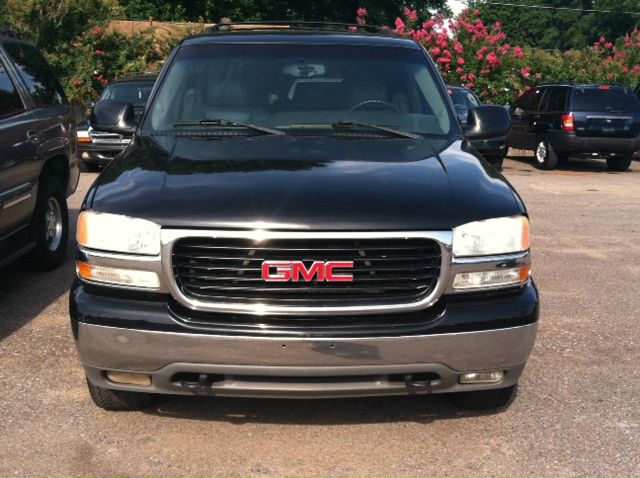 GMC Yukon 2003 photo 1