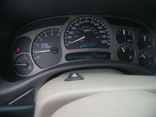 GMC Yukon 2003 photo 3