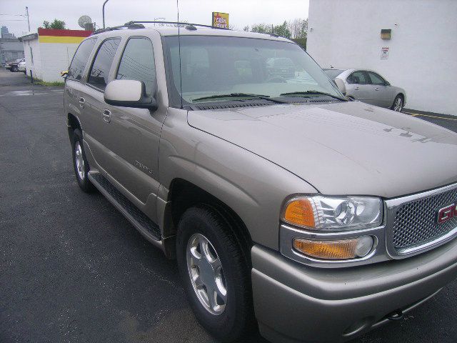 GMC Yukon 2003 photo 6