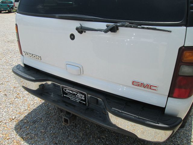 GMC Yukon 2003 photo 17