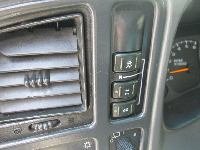 GMC Yukon 2003 photo 8