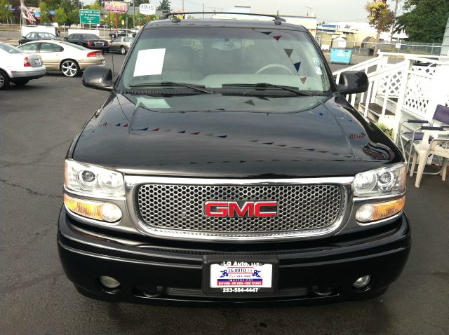 GMC Yukon 2003 photo 3