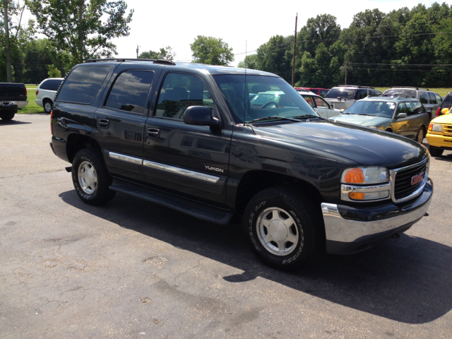 GMC Yukon 2003 photo 1