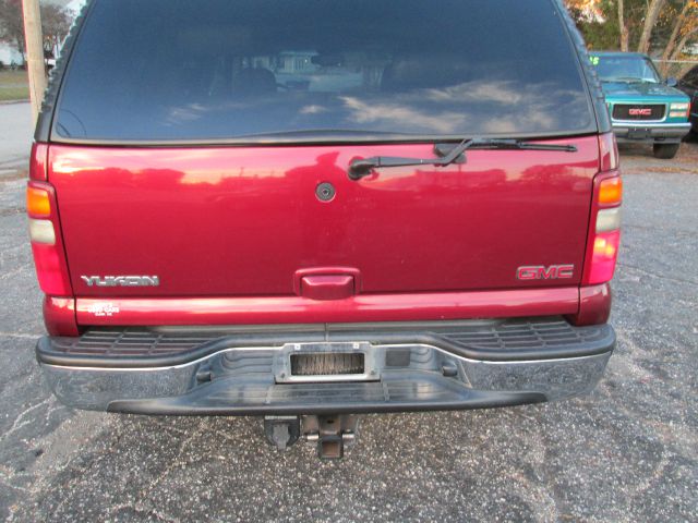 GMC Yukon 2003 photo 1