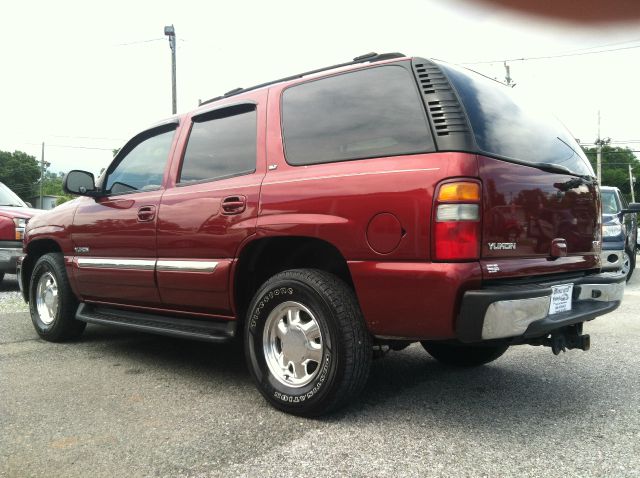 GMC Yukon 2003 photo 1