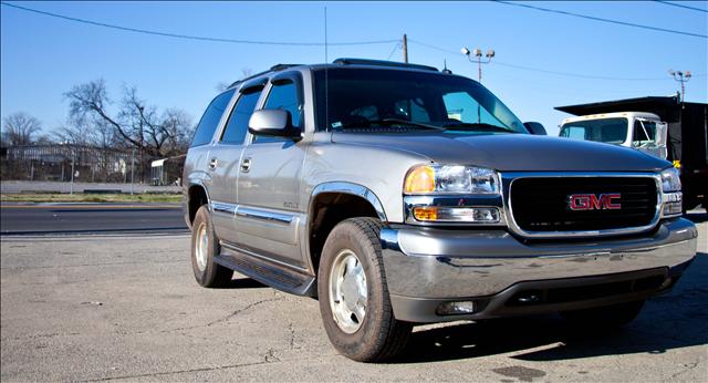 GMC Yukon 2003 photo 1