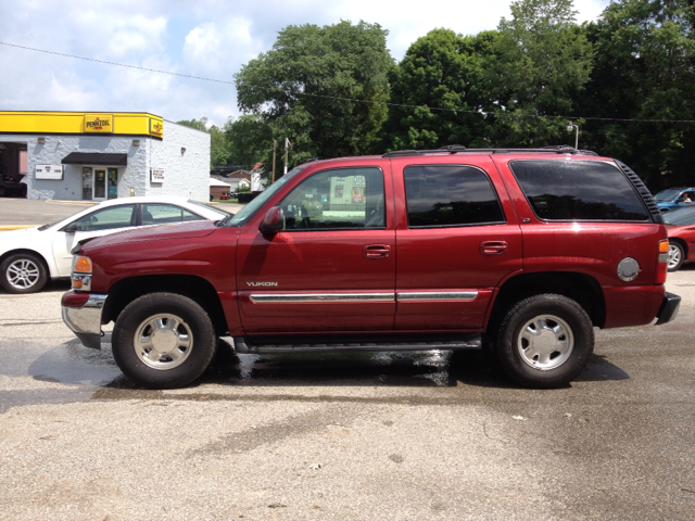 GMC Yukon 2003 photo 1