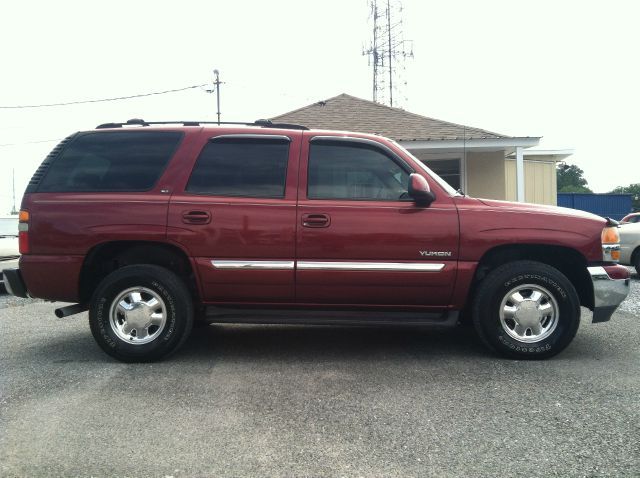 GMC Yukon 2003 photo 1