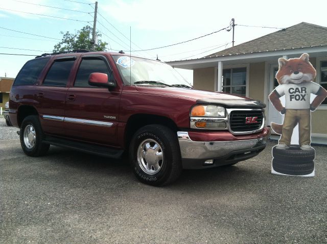 GMC Yukon 2003 photo 2