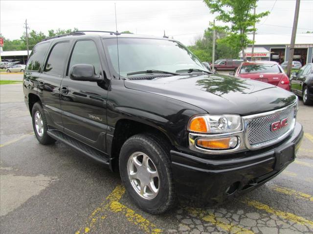 GMC Yukon 2003 photo 11