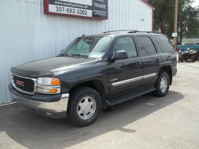 GMC Yukon 2004 photo 1