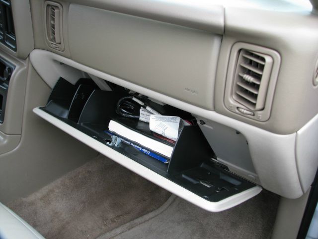 GMC Yukon 2004 photo 1